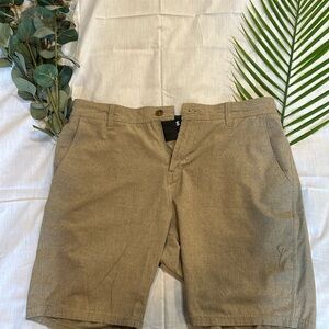 Vissla men’s hybrid performance chino size 34.